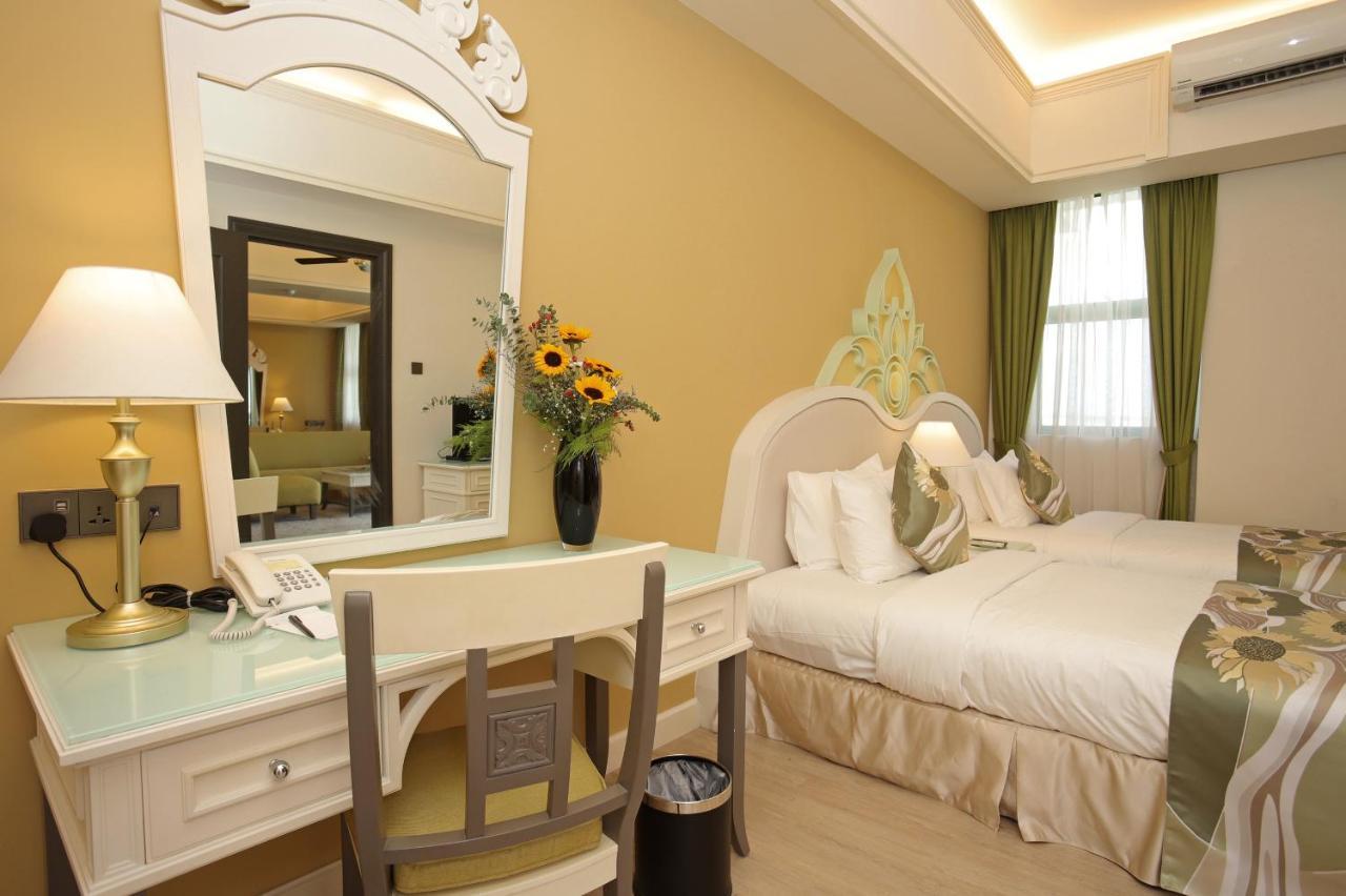Himawari Hotel Apartments Phnom Penh Eksteriør billede
