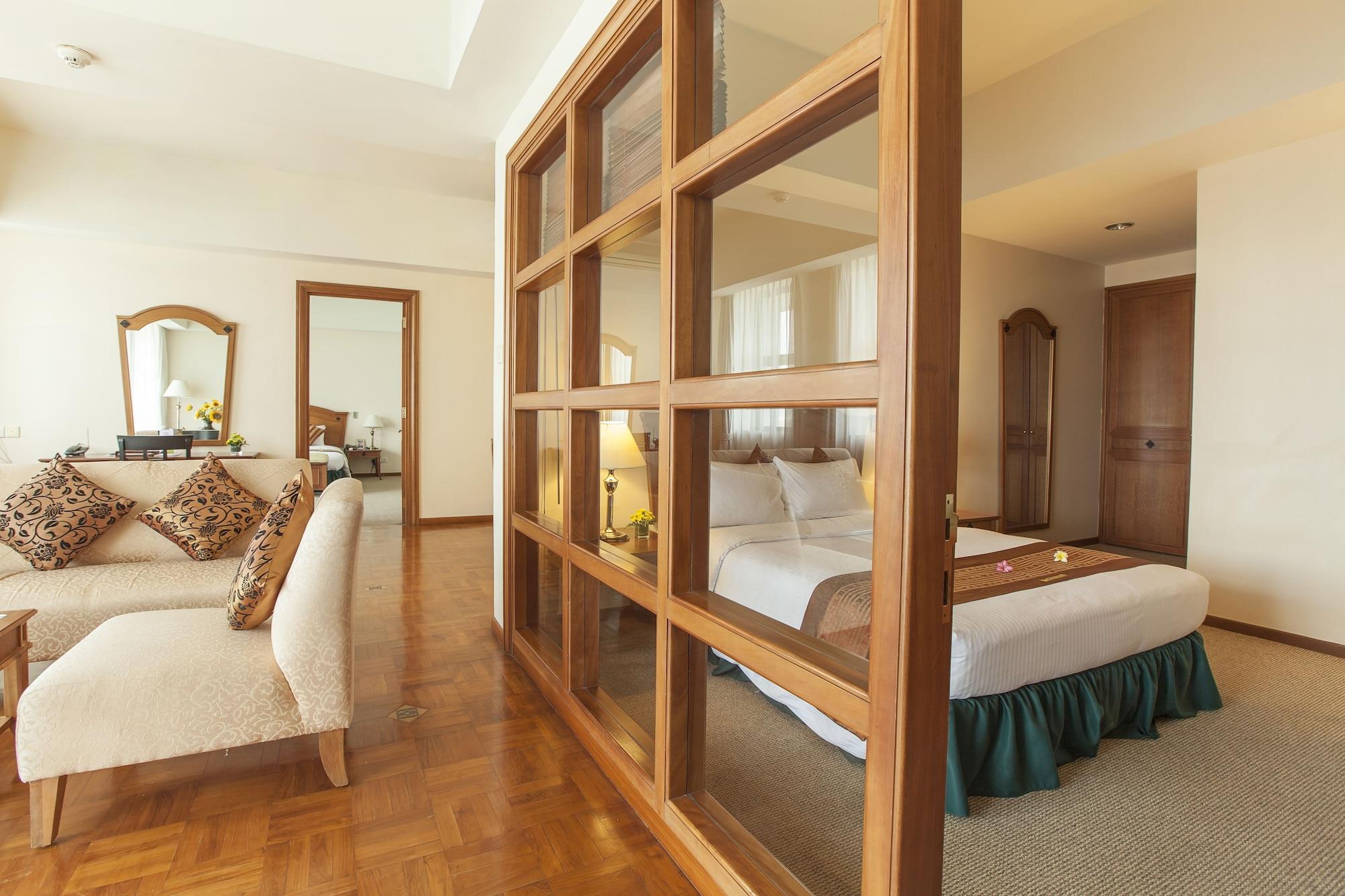 Himawari Hotel Apartments Phnom Penh Eksteriør billede