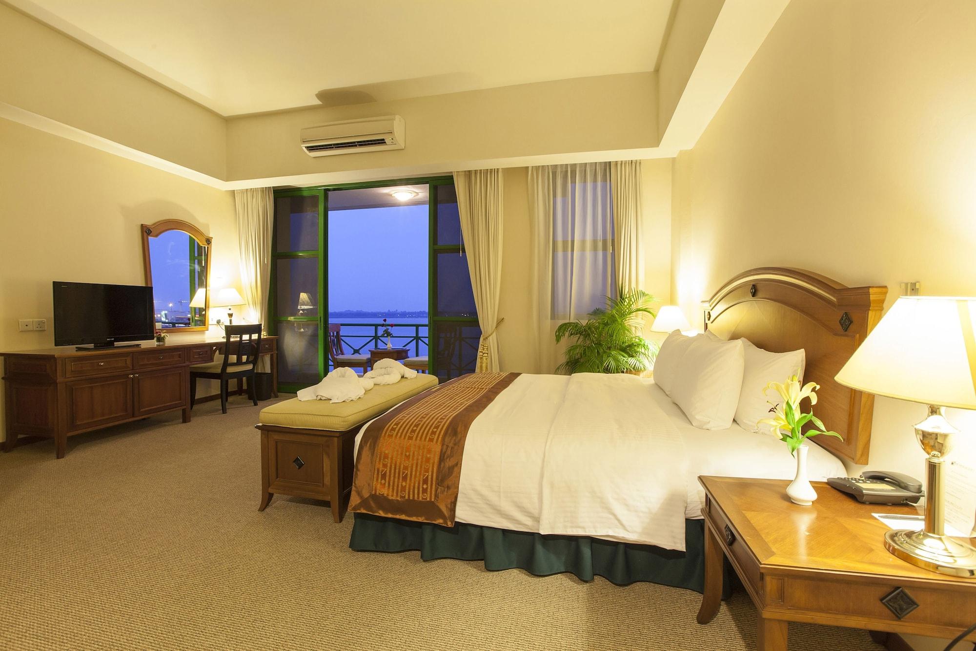 Himawari Hotel Apartments Phnom Penh Eksteriør billede