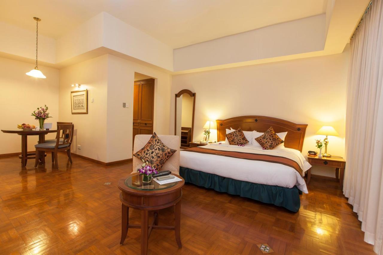 Himawari Hotel Apartments Phnom Penh Eksteriør billede