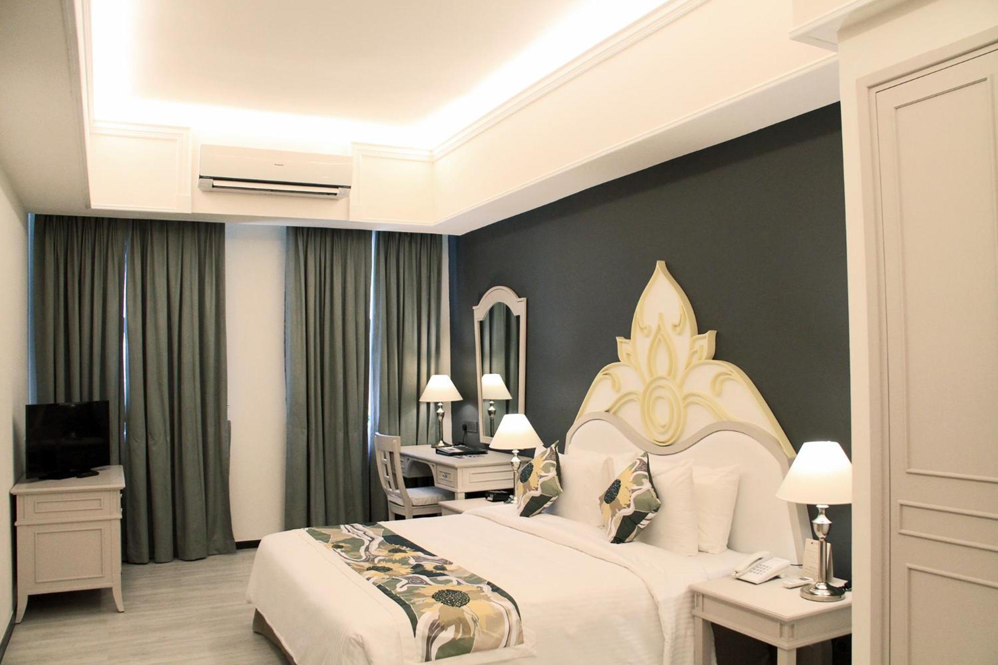 Himawari Hotel Apartments Phnom Penh Eksteriør billede