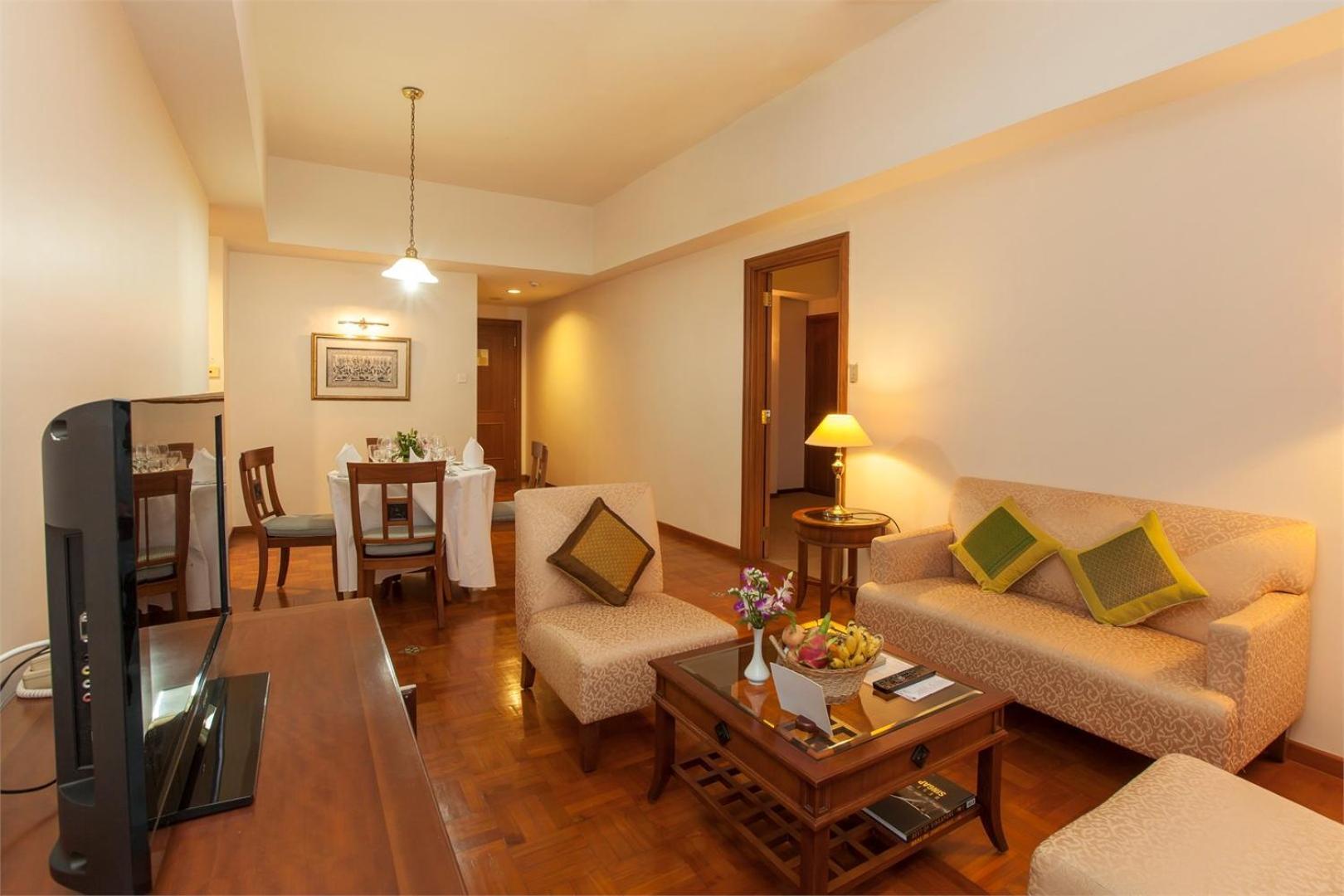 Himawari Hotel Apartments Phnom Penh Eksteriør billede