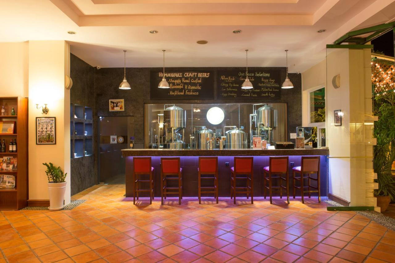 Himawari Hotel Apartments Phnom Penh Eksteriør billede